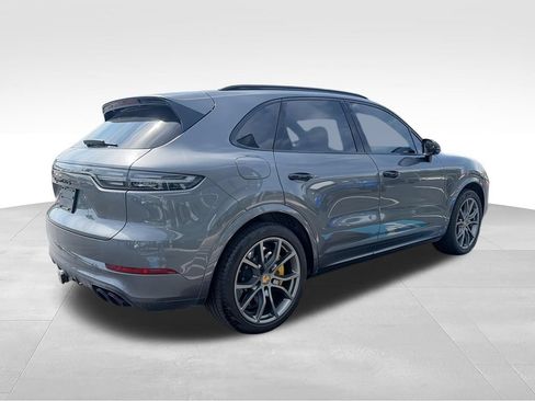 Used 2021 Porsche Cayenne Turbo S AWD/4WD image 8
