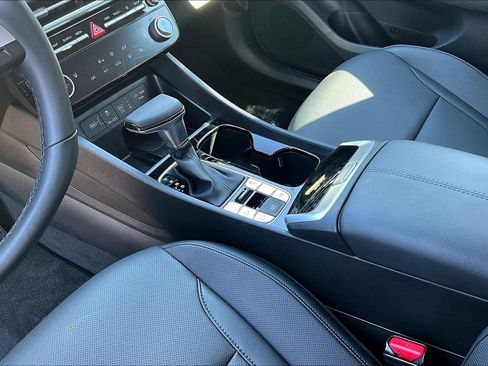 Used 2025 Hyundai Tucson SEL image 17