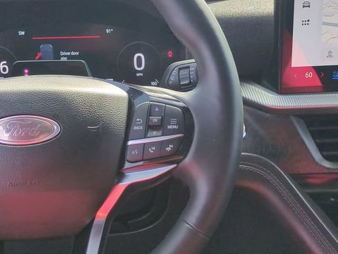 Used 2025 Ford Explorer Platinum w/ Ultimate Package AWD/4WD image 19