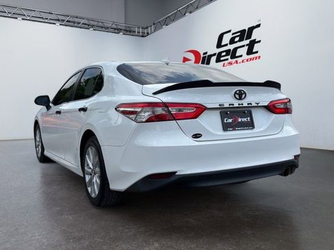 Used 2019 Toyota Camry LE FWD image 12