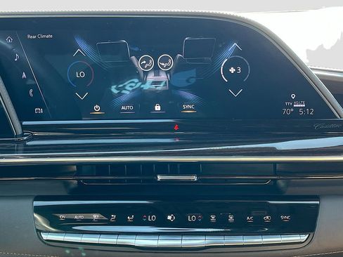 Used 2023 Cadillac Escalade Premium Luxury image 26