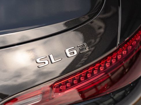 Used 2023 Mercedes-Benz SL 63 AMG 4MATIC w/ Driver Assistance Package image 8
