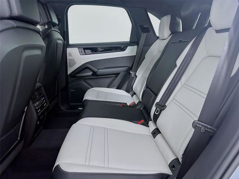 New 2026 Porsche Cayenne E-Hybrid image 16