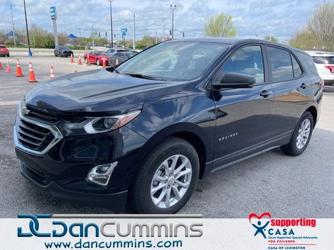 Used 2021 Chevrolet Equinox LS w/ LS Convenience Package image 1
