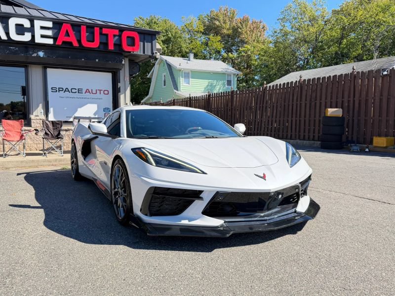 Used 2023 Chevrolet Corvette Stingray Premium Cpe w/ Z51 Performance Package RWD image 4