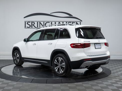 New 2026 Mercedes-Benz GLB 250 4MATIC image 7