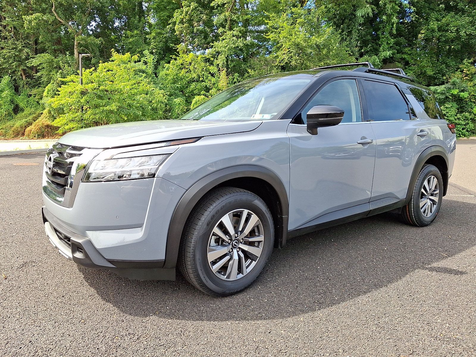 Certified 2024 Nissan Pathfinder SL AWD/4WD image 3