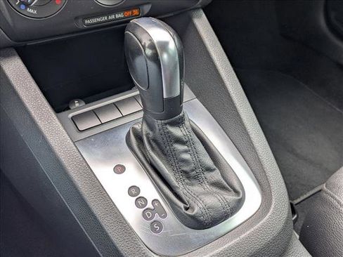 Used 2011 Volkswagen Jetta SE image 12