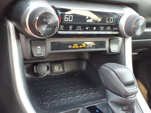 Used 2024 Toyota RAV4 XLE FWD image 10