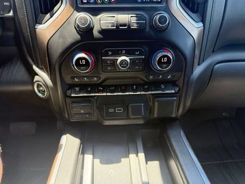 Used 2020 Chevrolet Silverado 2500 High Country w/ Z71 Off-Road Package AWD/4WD image 43