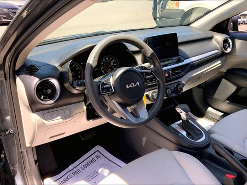 Used 2023 Kia Forte LXS w/ LXS Technology Package FWD image 15