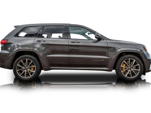 Used 2018 Jeep Grand Cherokee Trackhawk AWD/4WD image 2