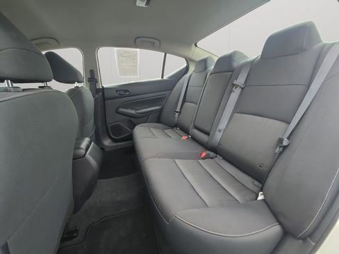 Used 2025 Nissan Altima 2.5 SV FWD image 7
