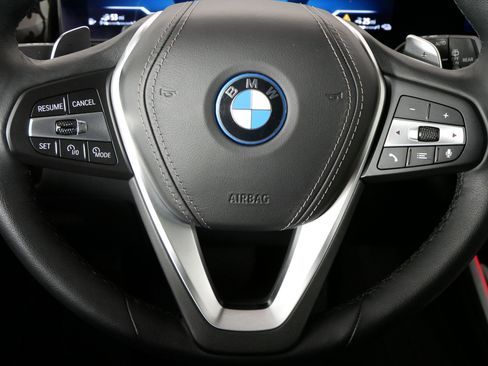 Used 2024 BMW X5 xDrive50e w/ Parking Assistance Package image 21