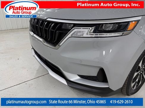 Used 2023 Kia Carnival EX FWD image 54
