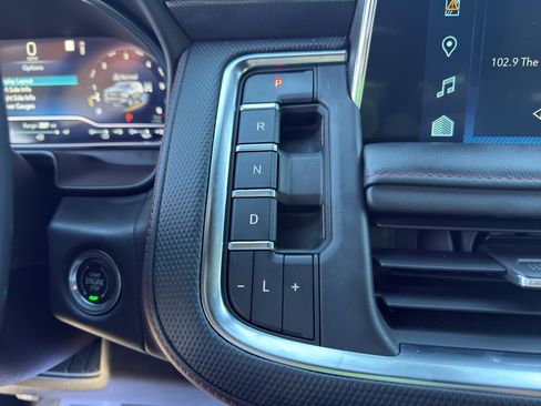 Used 2022 Chevrolet Tahoe RST w/ Luxury Package image 18