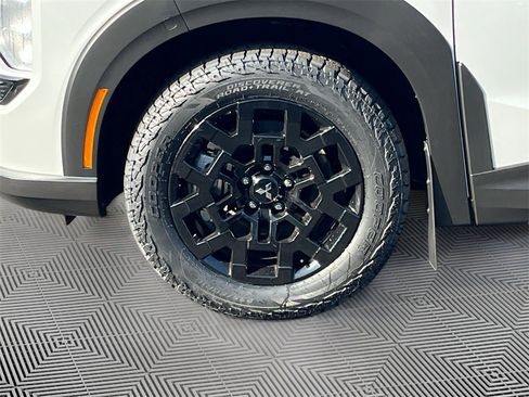 New 2026 Mitsubishi Outlander Trail Edition image 31