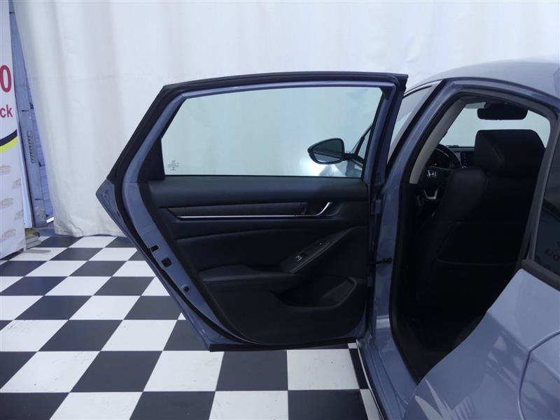 Used 2021 Honda Accord Touring image 24