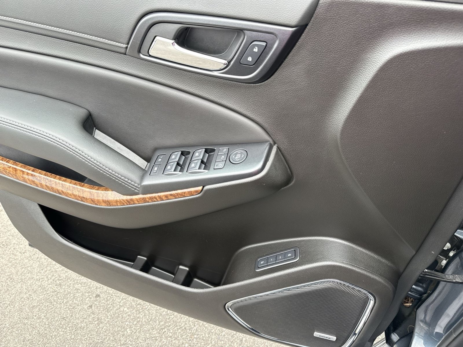 Used 2020 Chevrolet Tahoe Premier AWD/4WD image 13