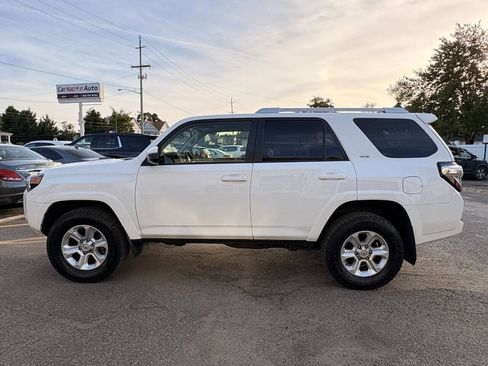 Used 2016 Toyota 4Runner SR5 AWD/4WD image 12
