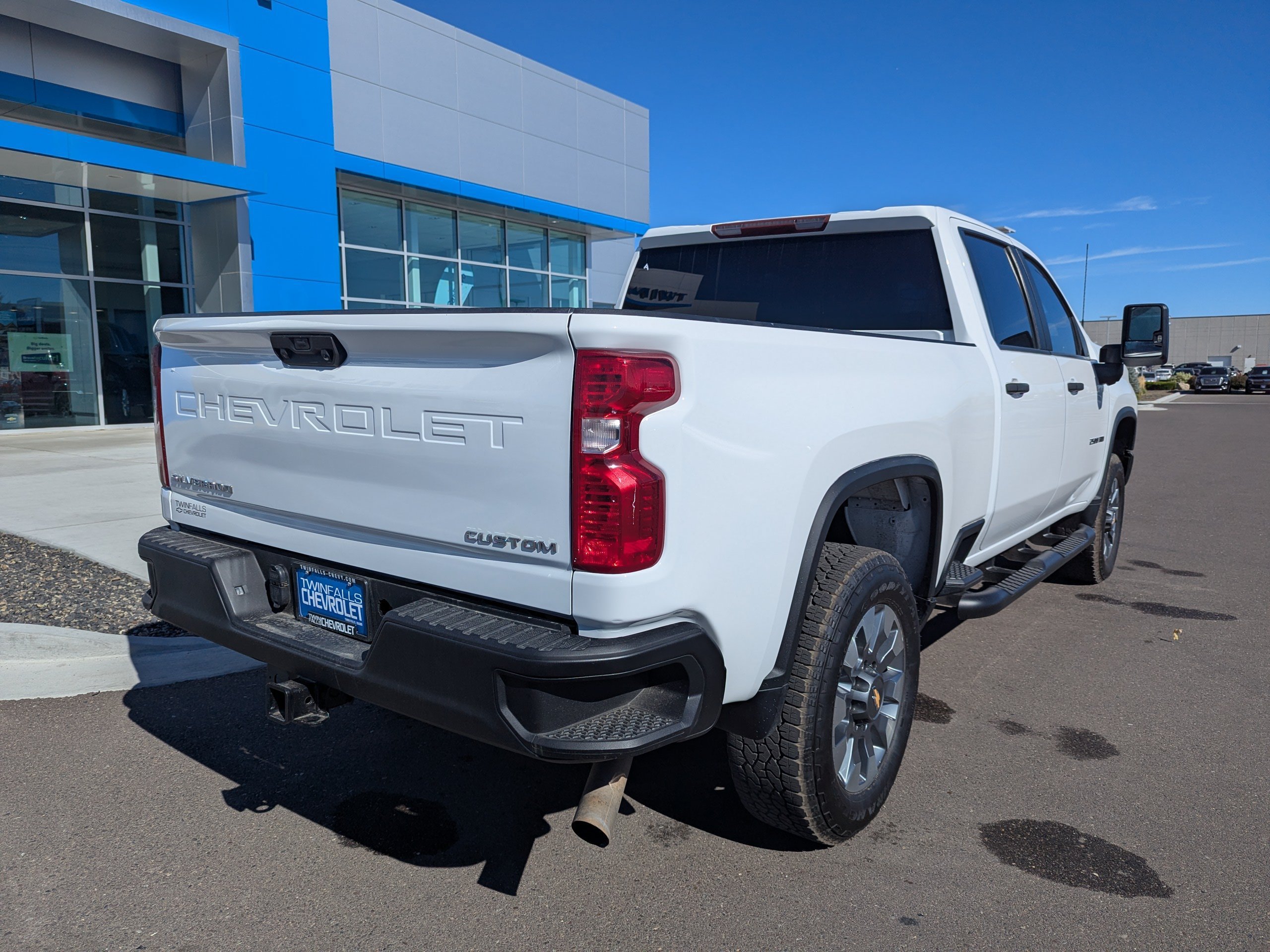 Certified 2023 Chevrolet Silverado 2500 Custom w/ Custom Convenience Package AWD/4WD image 33