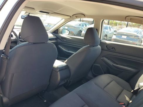 Used 2024 Nissan Altima 2.5 S FWD image 10