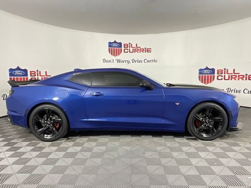 Used 2020 Chevrolet Camaro LT RWD image 2