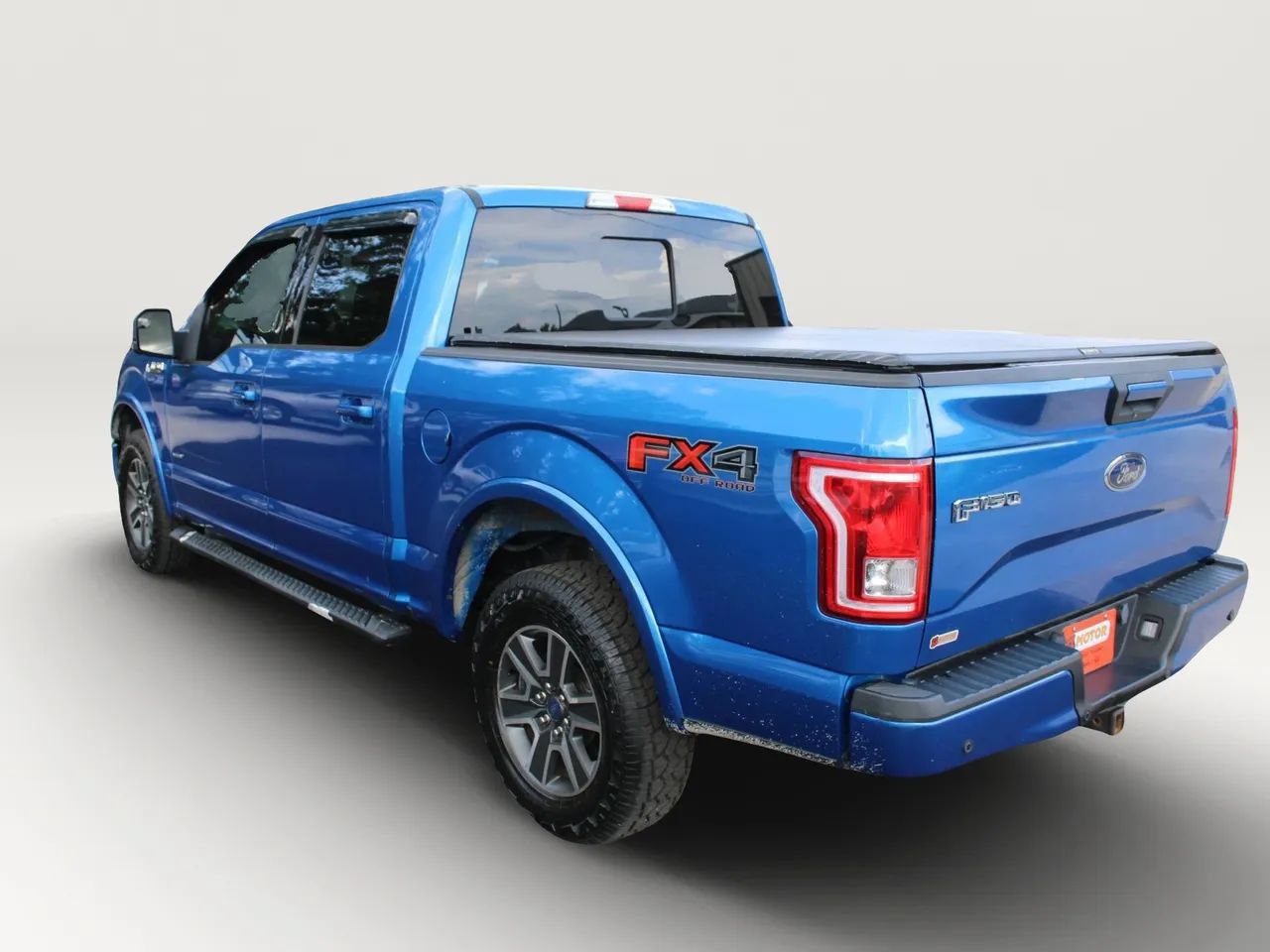 Used 2015 Ford F150 XLT w/ Equipment Group 302A Luxury AWD/4WD image 6