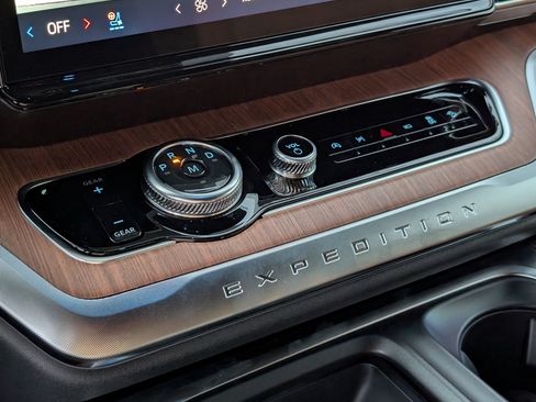 New 2025 Ford Expedition King Ranch image 17