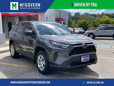 Used 2023 Toyota RAV4 LE AWD/4WD image 7