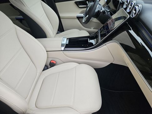 Certified 2026 Mercedes-Benz GLC 300 4MATIC image 14