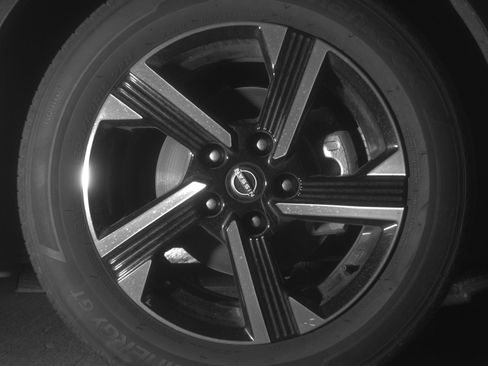 Used 2025 Nissan Sentra SV image 13