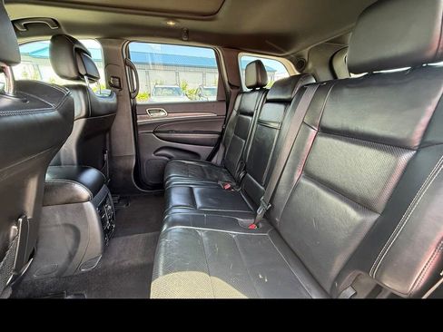 Used 2017 Jeep Grand Cherokee Limited w/ Luxury Group II AWD/4WD image 14