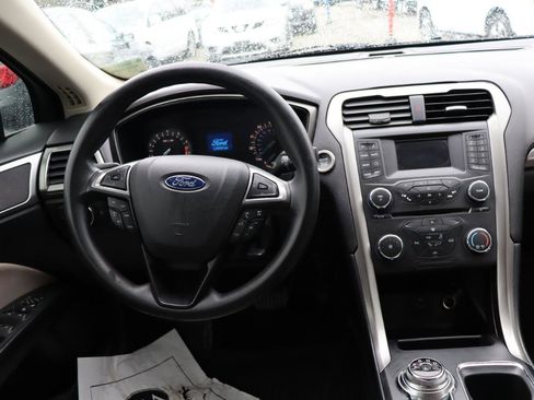 Used 2017 Ford Fusion S image 9
