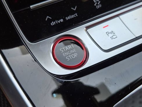 New 2026 Audi SQ7 Premium Plus AWD/4WD image 25