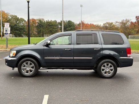 Used 2008 Chrysler Aspen Limited image 10