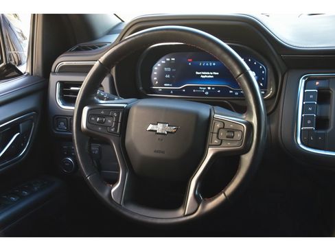 Used 2022 Chevrolet Suburban RST w/ Luxury Package image 17