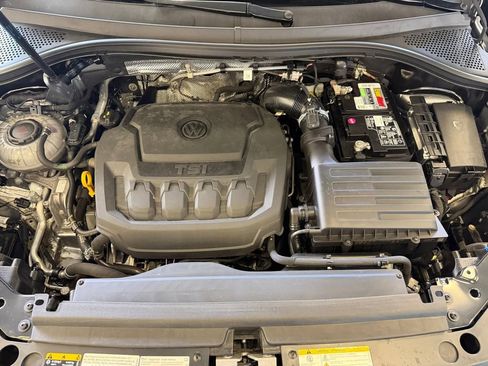 Used 2021 Volkswagen Tiguan SEL AWD/4WD image 14