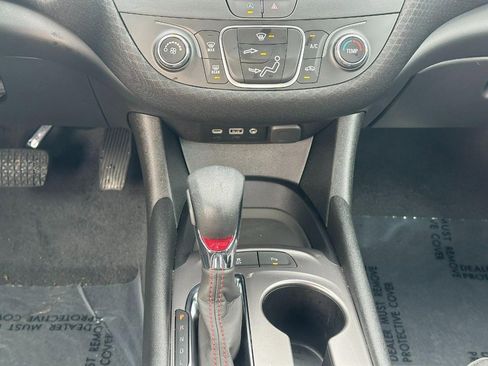 Used 2025 Chevrolet Malibu RS image 14