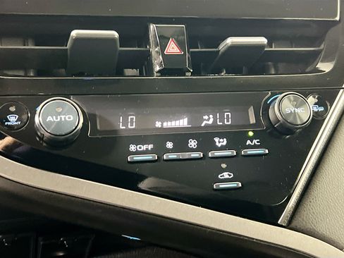 Used 2024 Toyota Camry XSE FWD image 27