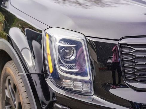 Used 2022 Kia Telluride S image 3