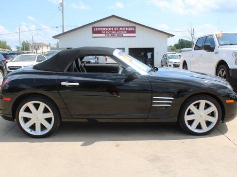 Used 2006 Chrysler Crossfire Limited RWD image 8