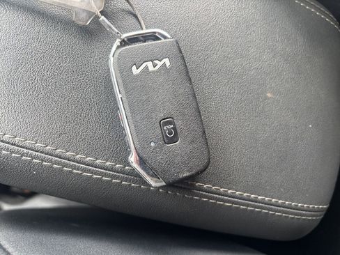 Used 2025 Kia Seltos S image 25