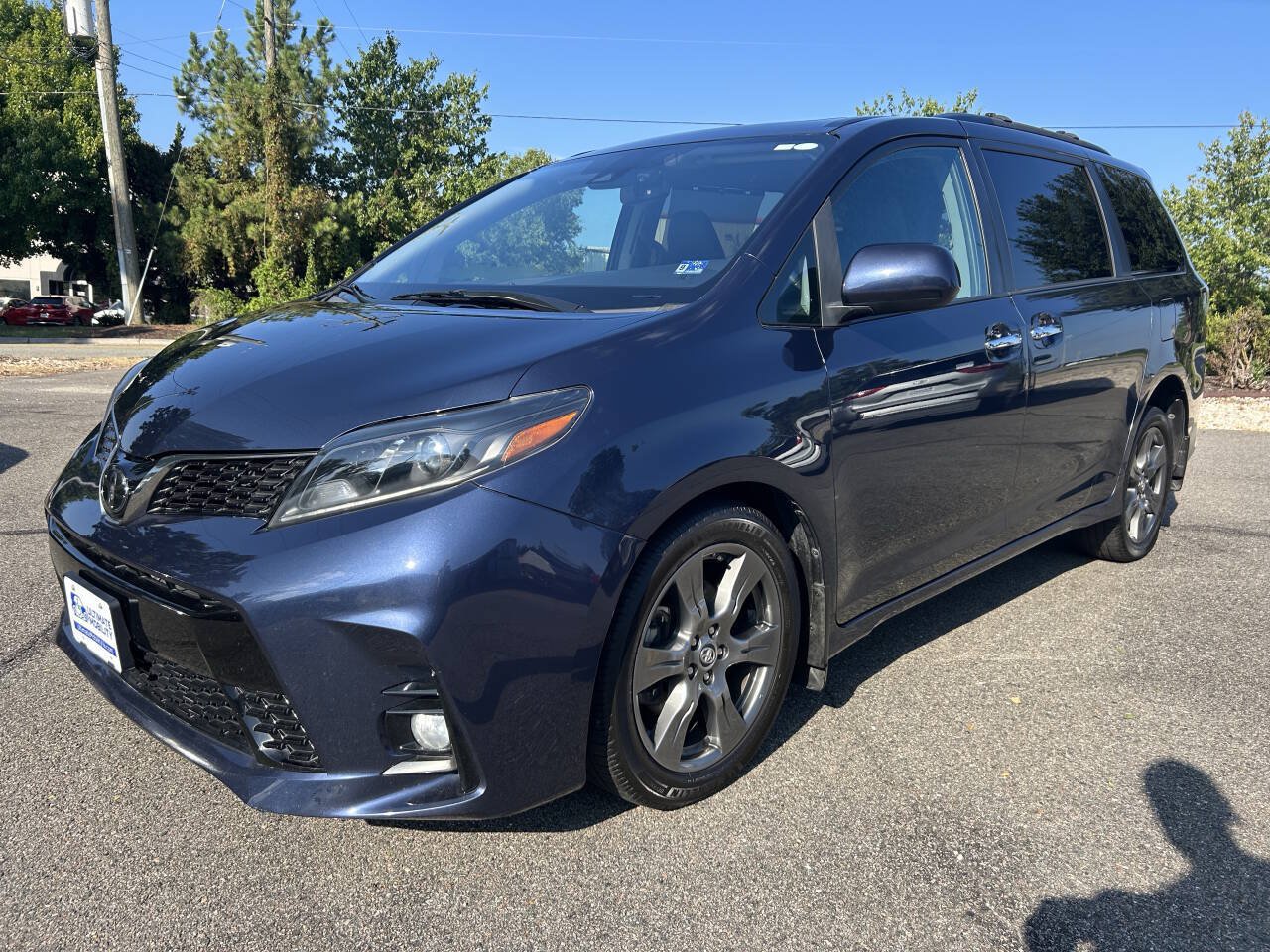 Used 2020 Toyota Sienna SE FWD image 13