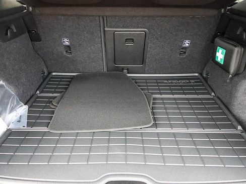 New 2026 Volvo XC40 B5 Plus w/ Protection Package Premier image 26