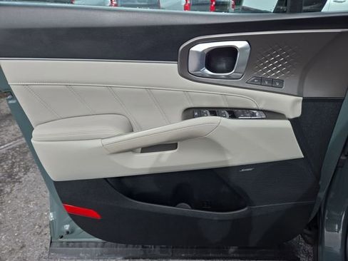 Used 2025 Kia Sorento SX Prestige image 14