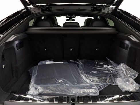 New 2026 BMW X6 xDrive40i w/ Climate Comfort Package image 17