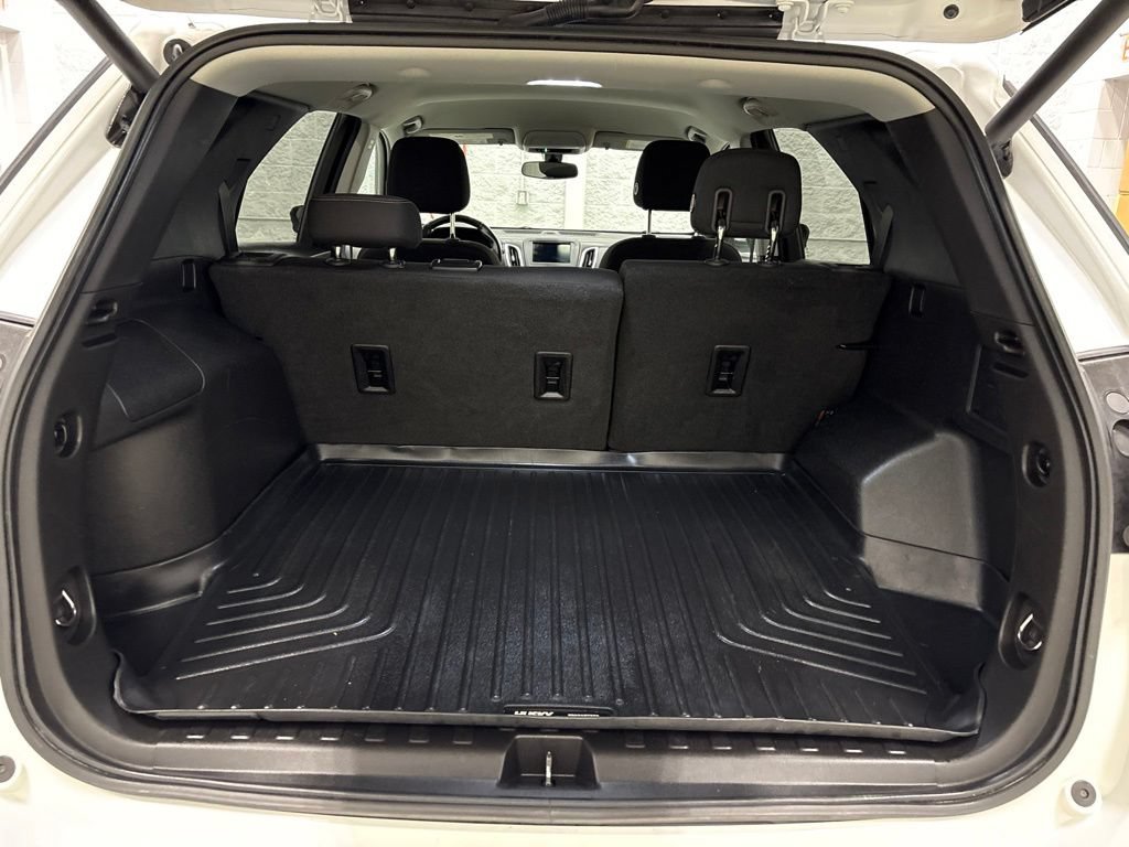 Used 2019 Chevrolet Equinox LT AWD/4WD image 36