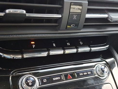 Used 2021 Lincoln Corsair AWD w/ Equipment Group 101A image 15