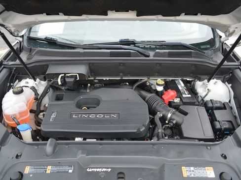 Used 2019 Lincoln Nautilus FWD image 42